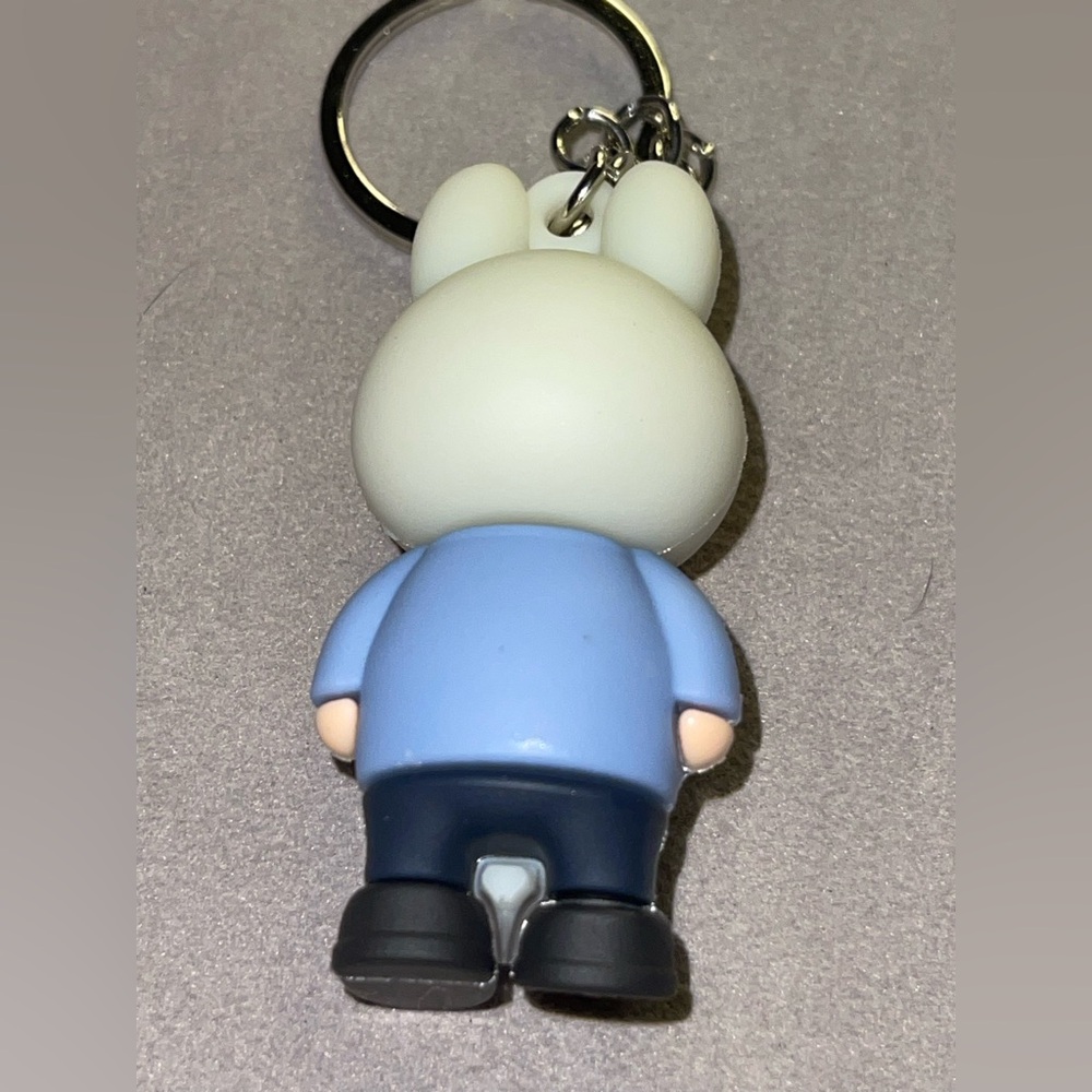 Labubu 3D Rubbery Vinyl Keychain/Bag Charm. NIP - Picture 2 of 3